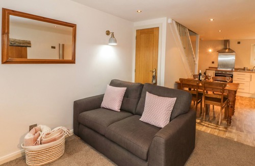 Oakworth Cottage | THE MISTAL, family friendly in Oakworth