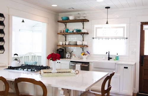 Downtown House | The Mockingbird Cottage - Charming little cottage for two in a perfect location!
