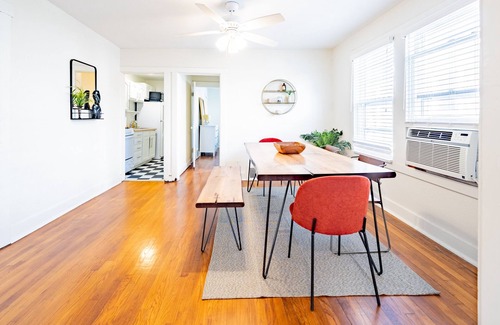 Southmoreland Condo | The MOD Apartment - Center of KC!