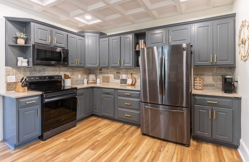 Rock Hill House | The Modern Classic | 4Bd/3Bth Home | Sleeps 10