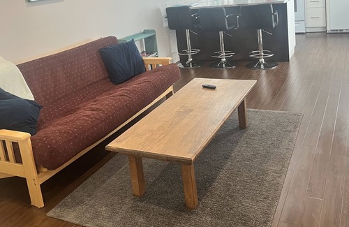 Comox Apartment | The Modern Comox Suite
