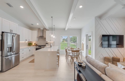 West Panama City Beach House | The Modern Cottage near 30a, Golf Cart + Bikes included!
