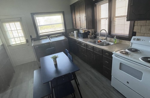 St. Marys House | The Modern Gem with GAME ROOM! Pet friendly