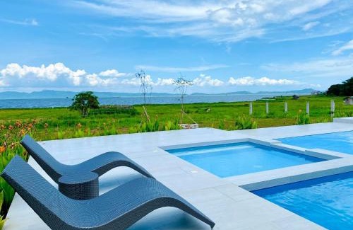 Rizal Province House | The Modern Lake House
