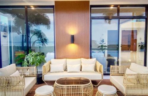 Rizal Province House | The Modern Lake House