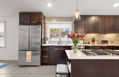 Lynnhurst House | "The Modern Muse" at Logan by Roxy Rentals