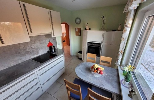 Michelsberg Apartment | The modern vacation apartment is situated in a quiet location next to the local recreation area