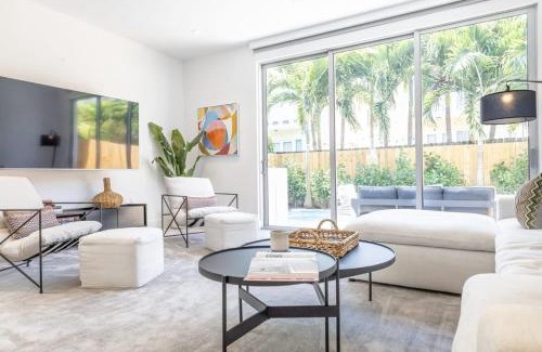 Southwest Coconut Grove House | The Modernista 1 - Luxury Villa with Private Pool