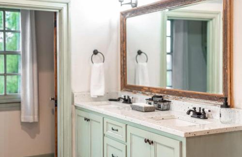 Waco House | The Mohawk Valley House - 4 suite boutique hotel renamed