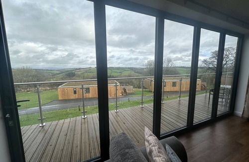 Chittlehamholt Cabin | The Mole Resort that sleeps 6 guests in 3 bedrooms
