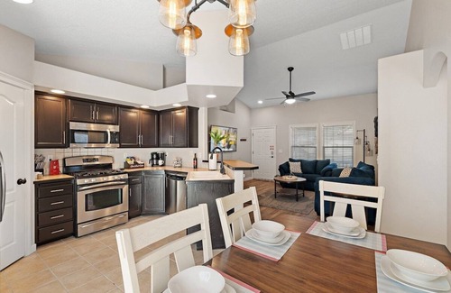 Nampa House | The Monarch by Host Boise near NNU and St Luke's Hospital
