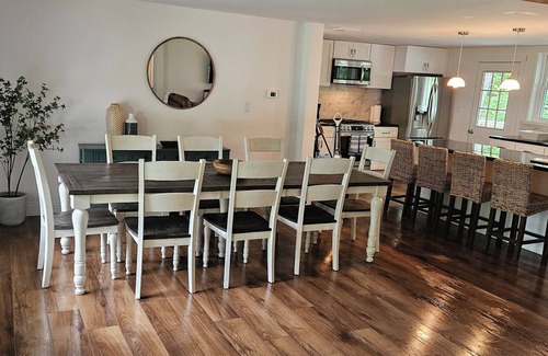 Fly Creek House | The Monarch - Private Setting, Heated Pool, 6 Bedroom, New Build. 6 min to CDP