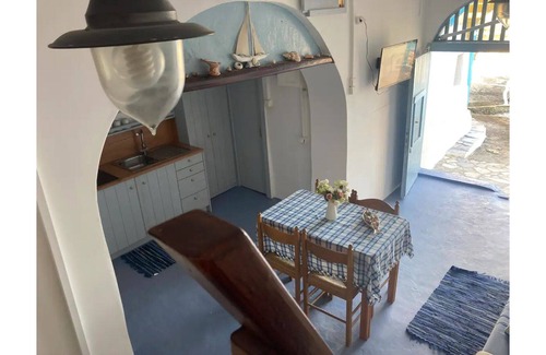 Tripiti House | The monk boathouse