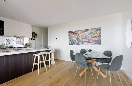 Southbank Apartment | The Monstera Chic Urban Retreat with Shared Pool