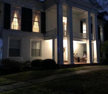 Starkville Bed & Breakfast | The Montgomery B&B