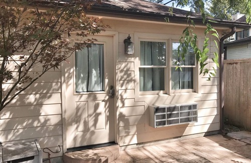 Greenland Hills Apartment | The Monticello Guest House - Charming M Streets - Dallas
