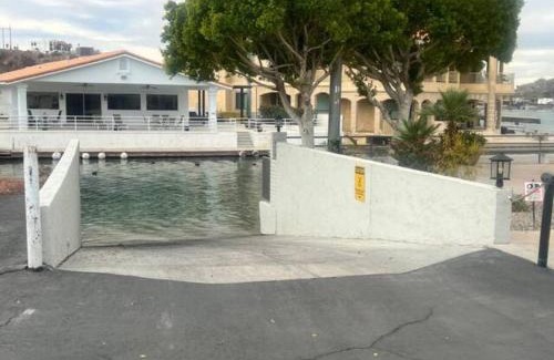 Moovalya Keys House | The Moonlight Express