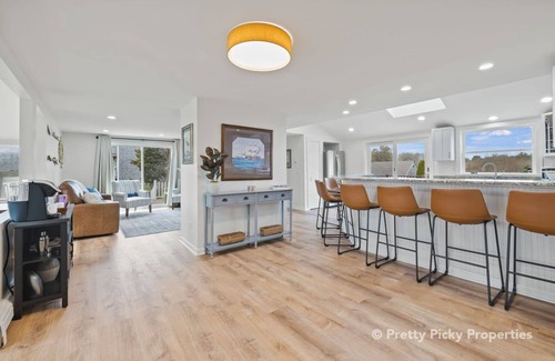 West Dennis House | The Moor-A-Sea: 128-D West Dennis – Heated Pool, Walk to Beach