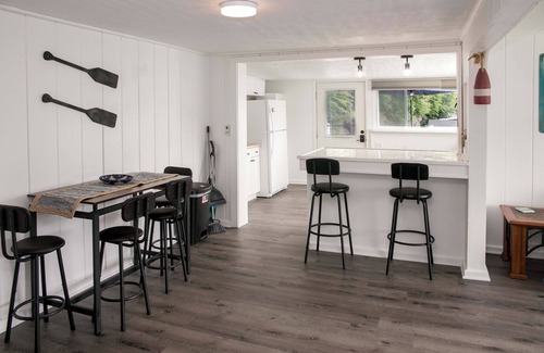 Hammondsport Cabin | The Mooring on Keuka Lake is a great space for family and friends alike!