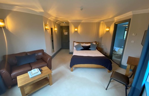 Maisemore Hotel | The Mooringpost