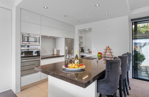 Two Mile Bay Apartment | The Moorings Apartment 5 - a stone's throw from the lake!