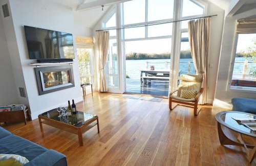 South Cerney House | The Moorings