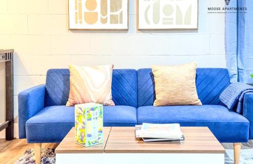 Downtown Memphis Apartment | The Moose #12 - Brand New Modern Luxe Loft with Free Parking, King Bed & Fast WiFi