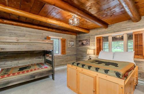 West Yellowstone House | The Moose Bunkhouse