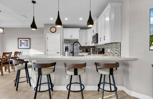 Laguna Vista House | The Mother of Pearl- 26 Val