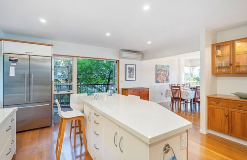 Tairua House | The Mount Paku Bach - Tairua Holiday Home