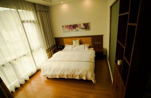 Xiangxi House | The Mountain and Views Guesthouse