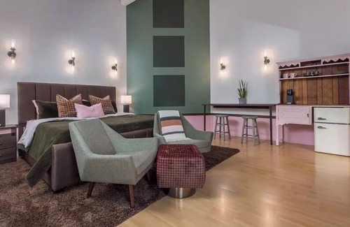 Garibaldi Highlands Apartment | The Mountain Den