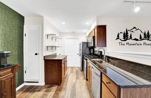 Vernon Condo | The Mountain House