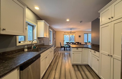 Bridgton House | The Mountain House | Hot Tub, Close to Moose Pond
