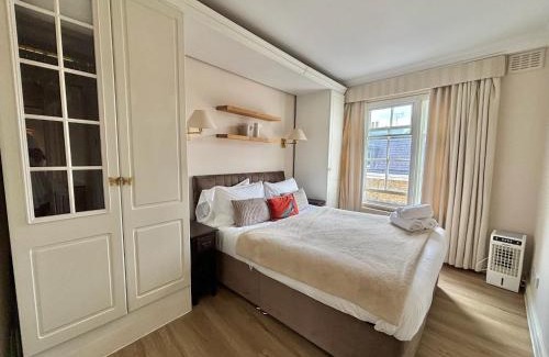 Belgravia Apartment | The Mozart Suite by Sloane Square