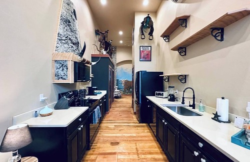 Enterprise Condo | The Mt Joseph Condo is part of the historic Litch Hotel