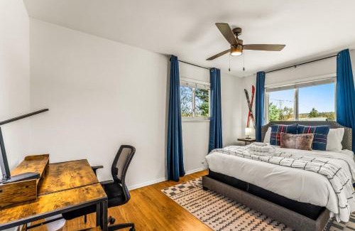 East Colorado Springs House | The Mtn Retreat- Steps to Palmer Park and playground, Central COS, Great location