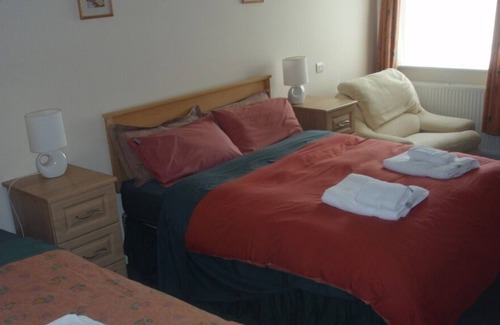 Barns Green Hotel | The Mucky Duck Inn