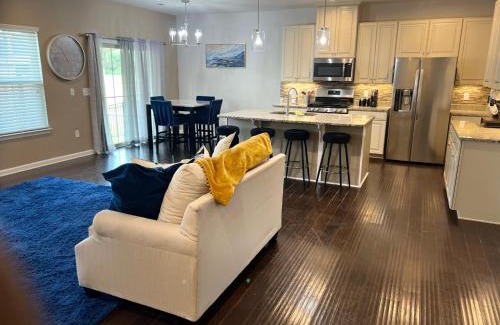 Murfreesboro House | The Muirwood Lux sleeps 10