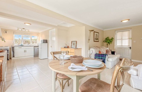 Maidensgrove Apartment | The Mulberry Cottage
