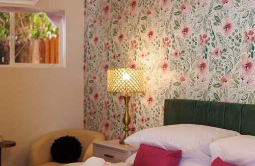 Warm Sands Hotel | The Muse Hotel | Palm Springs | Kitchen, Private Yard, Pool & Hot Tub | Suite 6