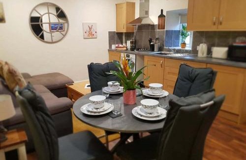 Loughinisland House | The musical Ceol Cottage 1-Bedroom - Sleeps four