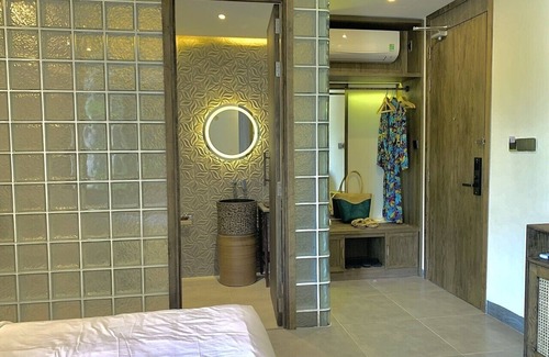 Con Son Hotel | The Mystery Con Dao