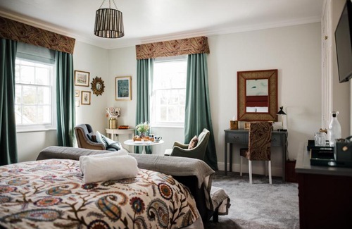 Gloucester Bed & Breakfast | The Naight House