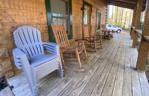 West Jefferson Cabin | The name says it all! On the deck or by the fire-pit...