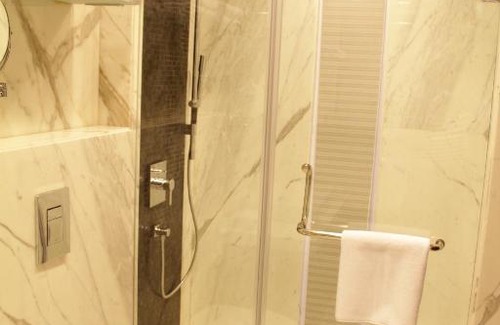 Jasola Hotel | The Nanee Suites