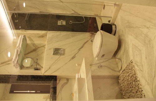 Jasola Hotel | The Nanee Suites