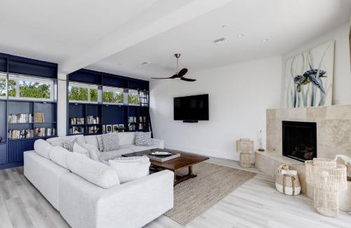 Wulfert House | The Narrows- Stunning Bayfront Villa on Captiva