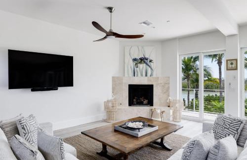 Wulfert House | The Narrows- Stunning Bayfront Villa on Captiva
