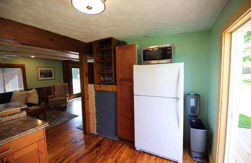 Lake Leelanau Resort | The Narrows Yacht Club Flat